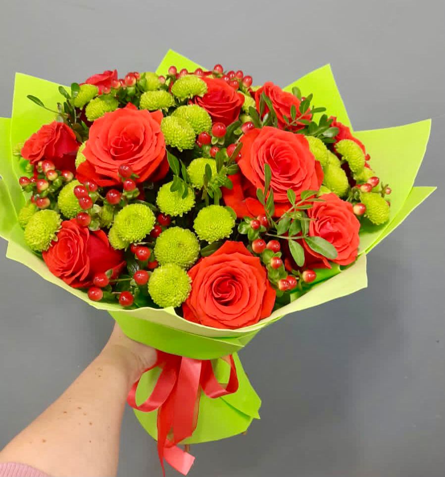 Букет цветов из: Хризантемы и Розы в Дыдымкине