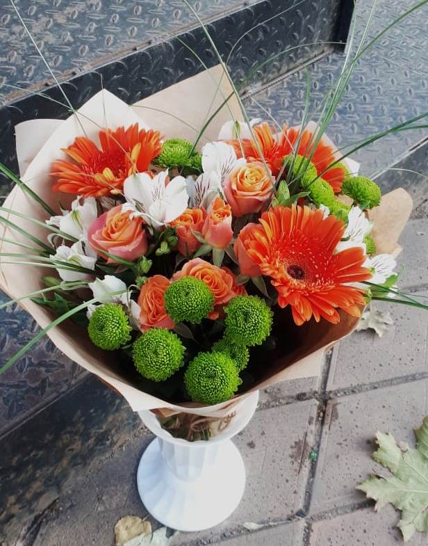 Букет цветов из: Герберы, Хризантемы, Альстромерии и Розы в Дыдымкине
