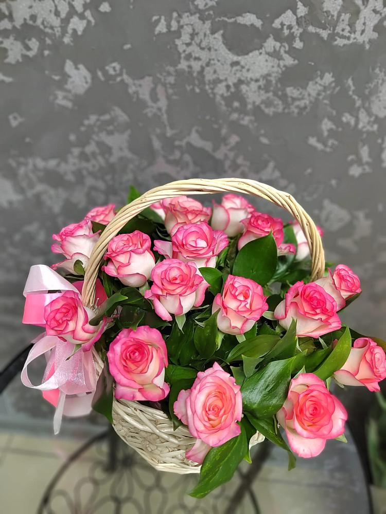 Цветочная композиция из Розы в корзине в Дыдымкине
