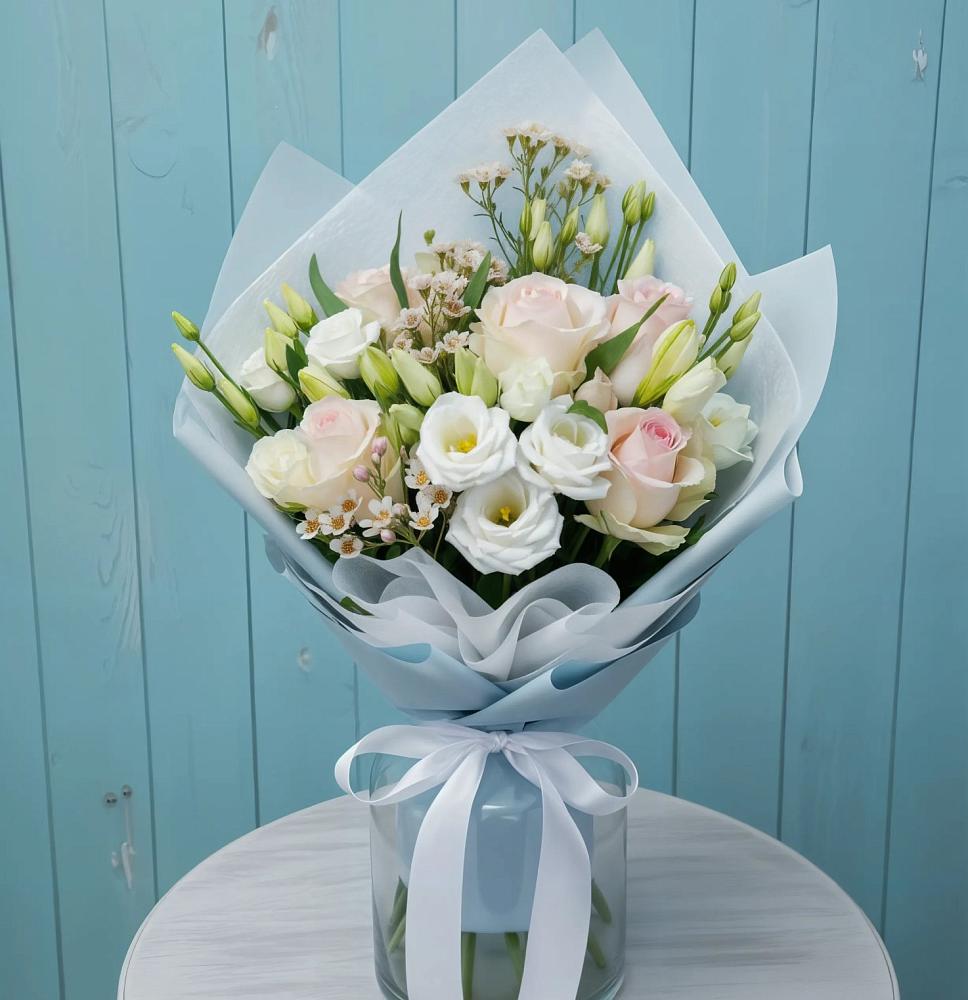 Букет цветов из: Розы и Лизиантусы в Дыдымкине