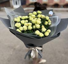 Букет Белые кустовые розы Солинеро в Дыдымкине
