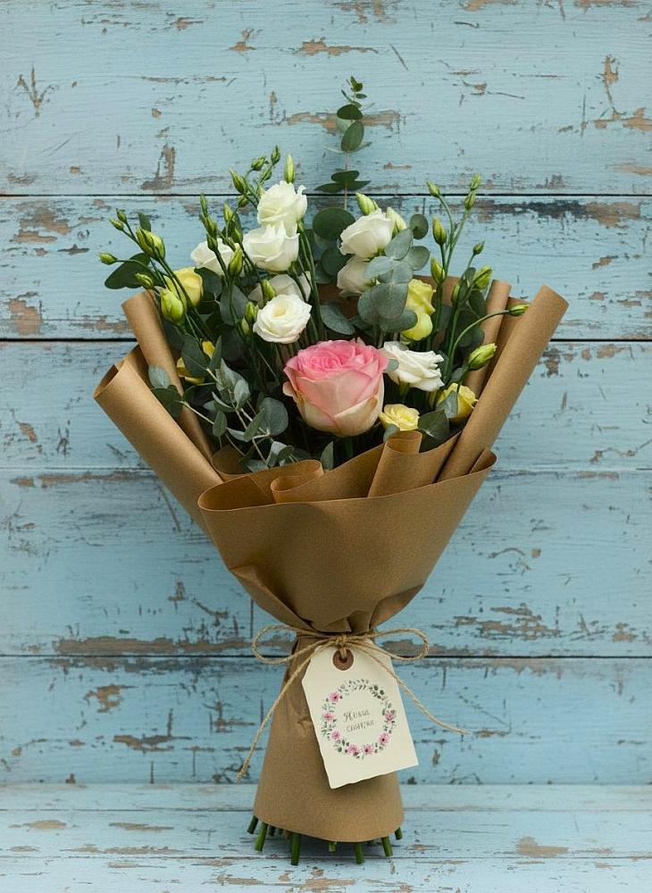 Букет цветов из: Розы и Лизиантусы в Дыдымкине