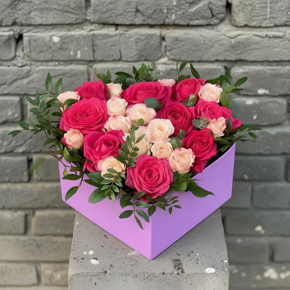 Цветочная композиция из Розы в коробке в Дыдымкине