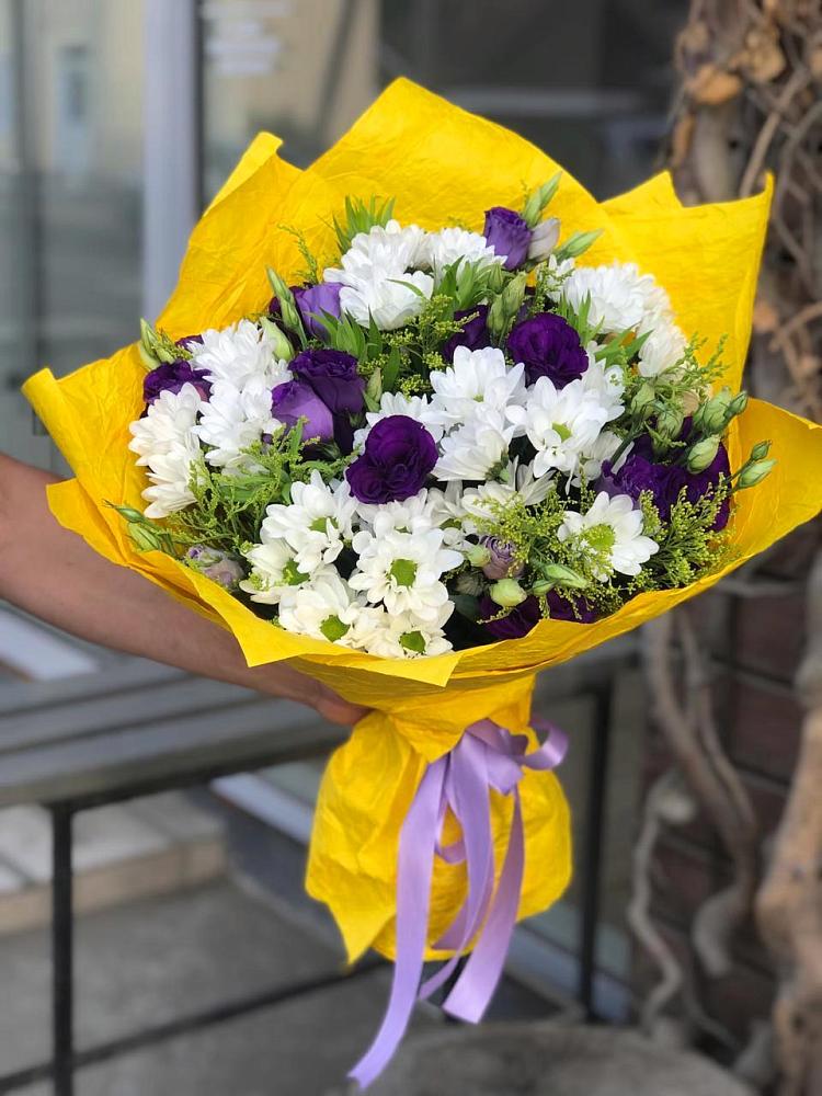 Букет цветов из: Ирисы, Хризантемы и Ромашки в Дыдымкине