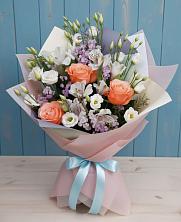 Букет цветов из:  Лизиантусы, Розы, Альстромерии и Гипсофила в Дыдымкине