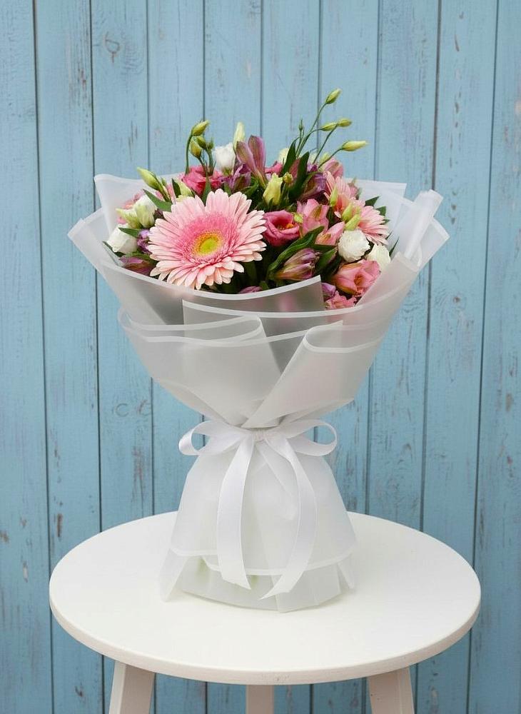 Букет цветов из: Герберы, Альстромерии и Лизиантусы в Дыдымкине