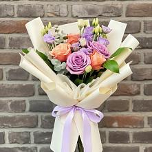 Букет цветов из:  Лизиантусы и Розы в Дыдымкине