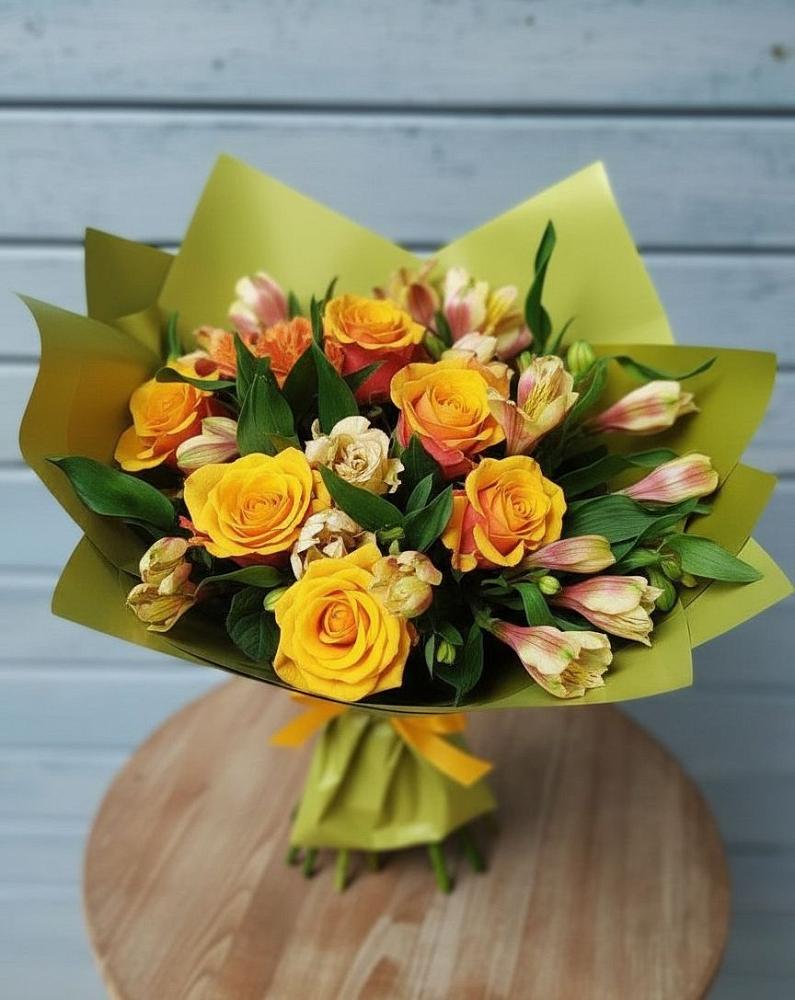 Букет цветов из: Альстромерии и Розы в Дыдымкине