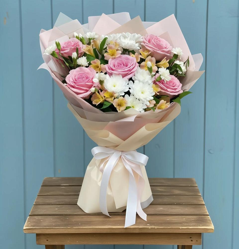 Букет цветов из: Гвоздики, Орхидеи и Розы в Дыдымкине