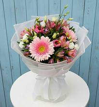 Букет цветов из:  Герберы, Альстромерии и Лизиантусы #REPLACE_PRED# Дыдымкине