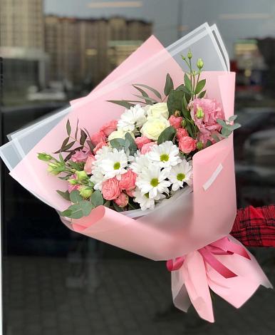 Букет цветов из: Розы, Лизиантусы и Хризантемы в Дыдымкине